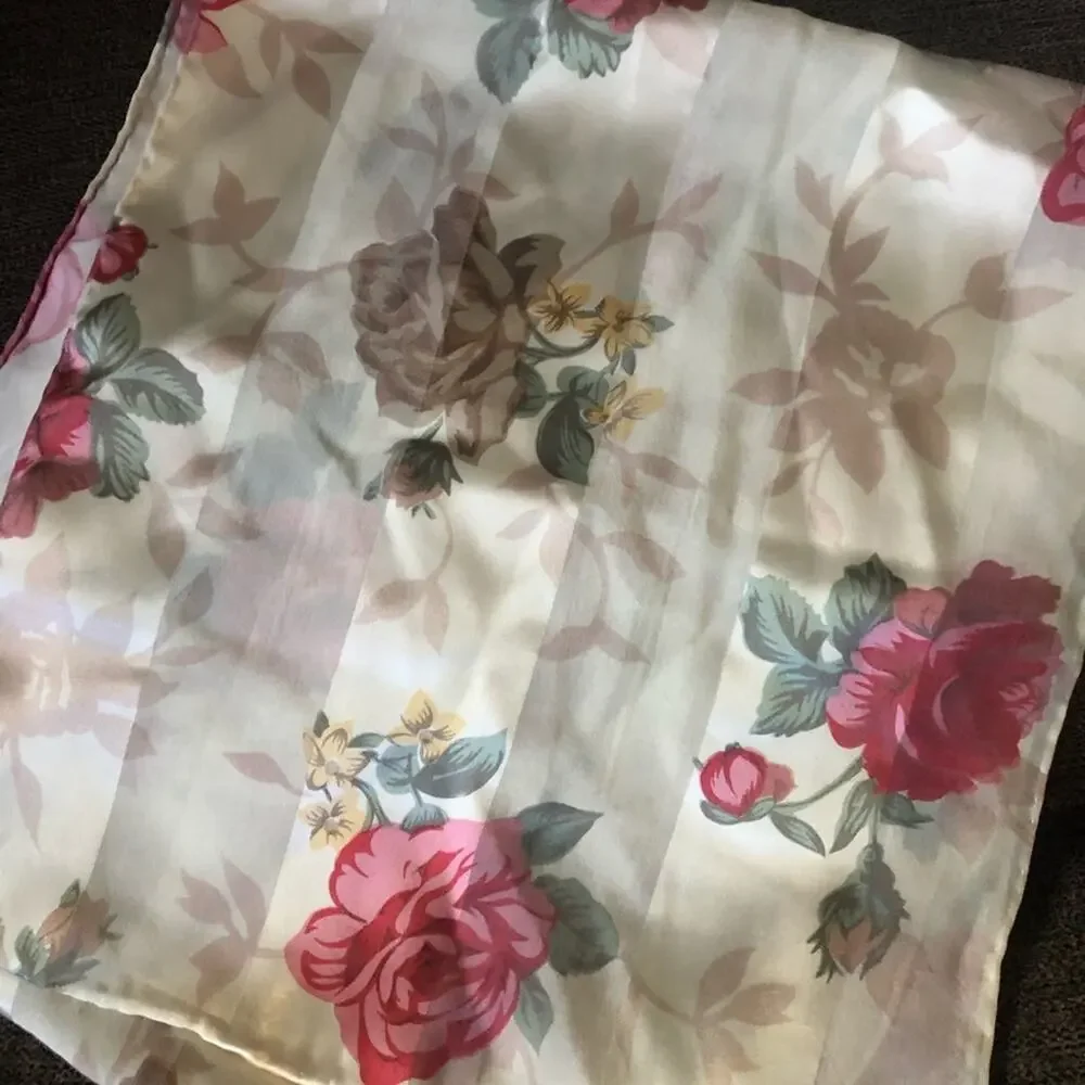 Vintage Ladies Scarf Floral Roses Rolled Edges Satin Feel Rectangle 51